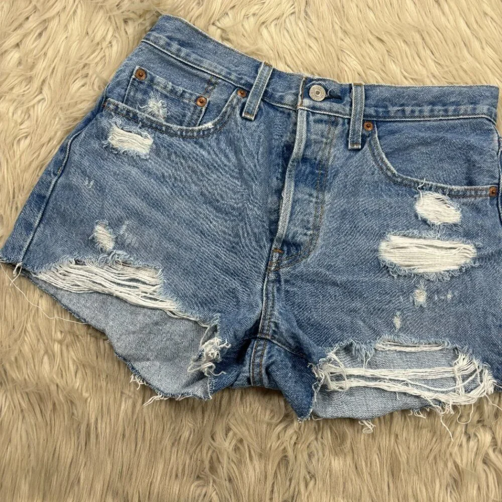 Levi's Women's Light Wash Distressed 501 Cut Off Denim Shorts - Picture 2 of 7